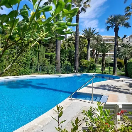 Proche Piscine Belles Prestations *